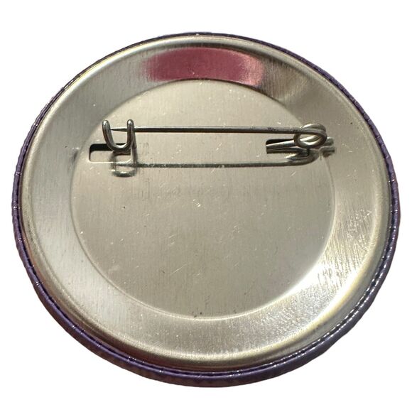 Hunter College NYC Alumni PROUD HUNTER ALUM Purple Pinback Pin 2.25” - Picture 2 of 2